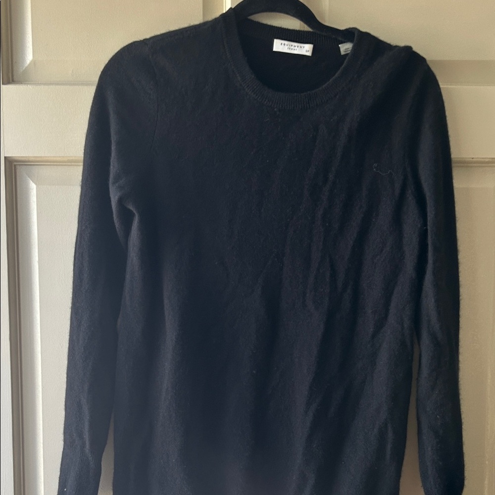 Everlane Men’s Black Crewneck Sweater